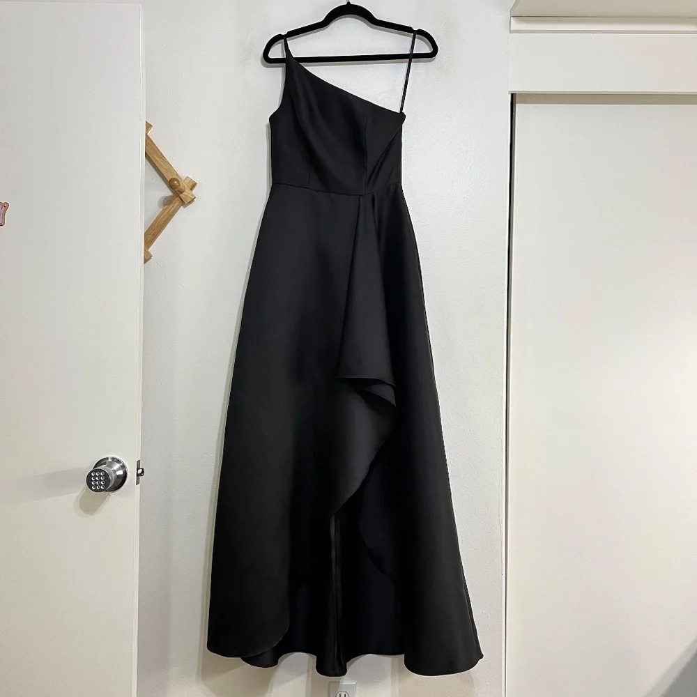 NEW Alfred Sung D831 One Shoulder Draped Front Satin Gown Black size 2